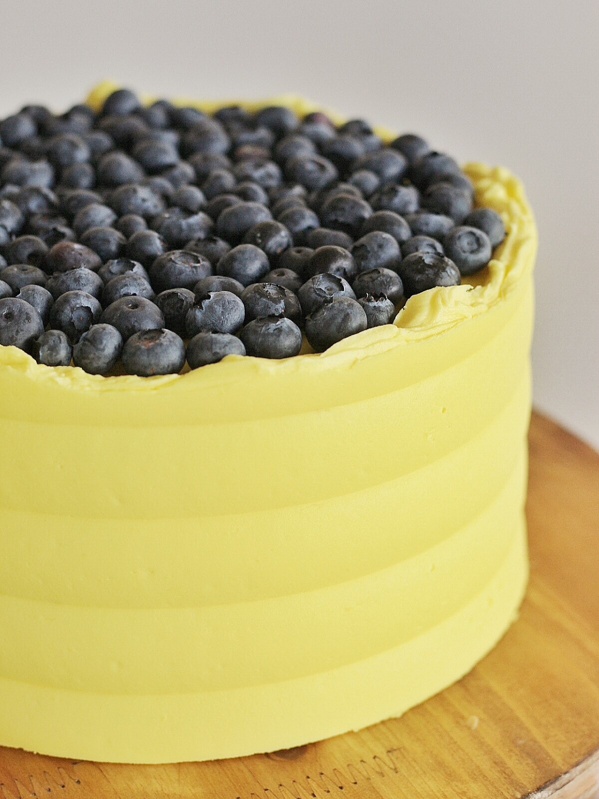 lemon bluberry cake recipe. www.cakebycourtney.com